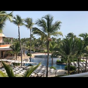 Meet your Posher, Leslie